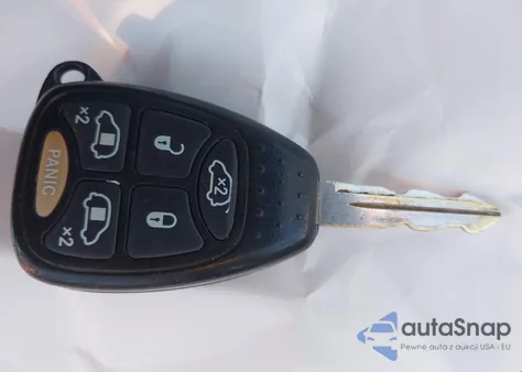 2005 Chrysler Town & Country Touring z USA, uszkodzony, nr VIN 2C4GP54L65R600515